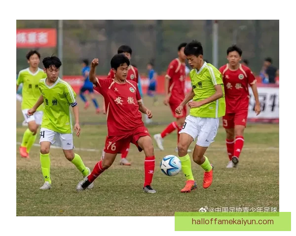 新星崭露头角，青年球员集锦展现未来足球的希望与潜力